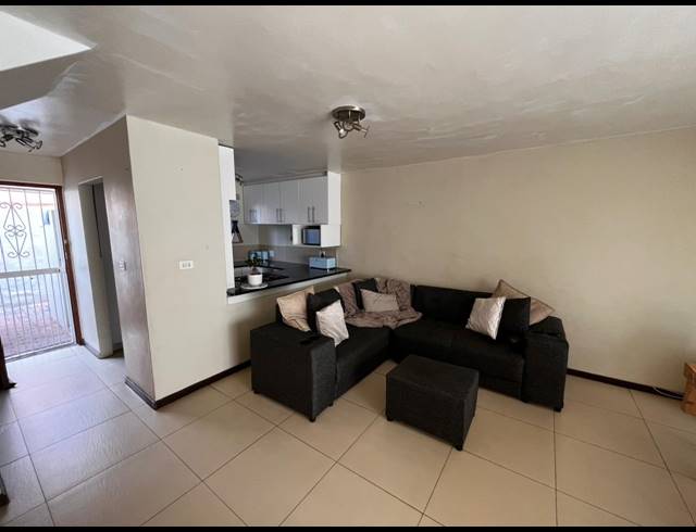3 BEDROOM FLAT FOR SALE IN GLENWOOD